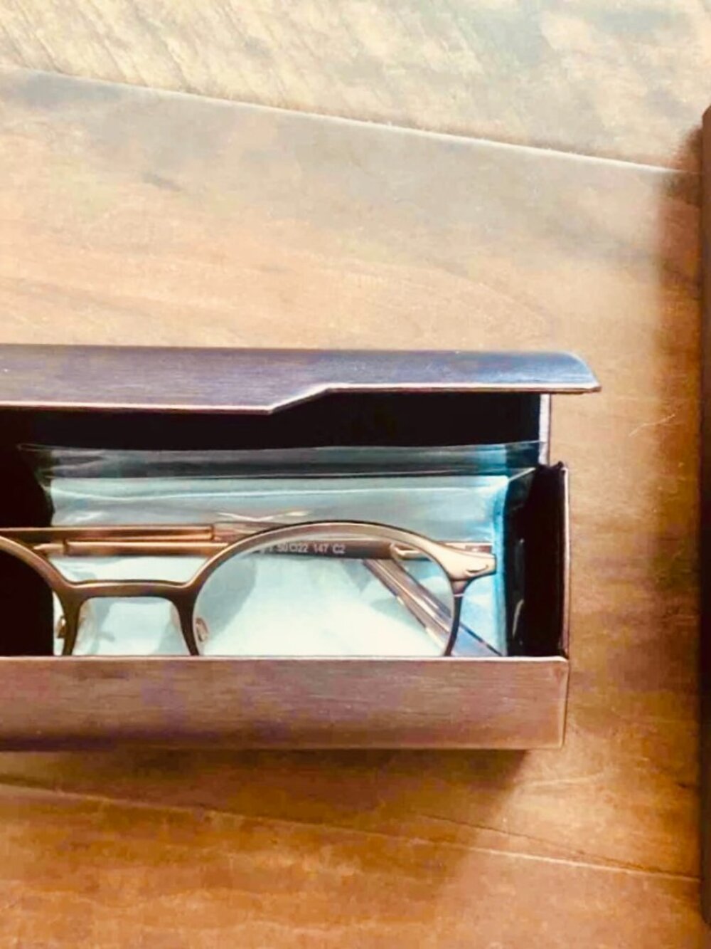 YESGLASSES EYEGLASS MAGNETIC CASE NEW